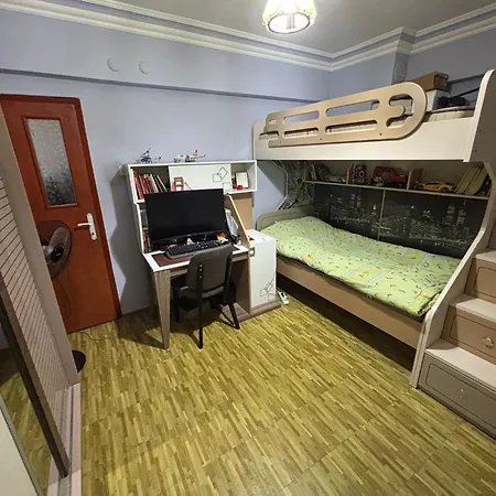 Leoman Apartment
